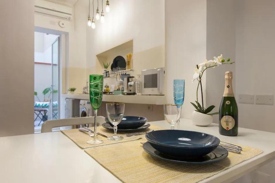 Апартаменти Piazza Martiri Flat Кальярі Екстер'єр фото